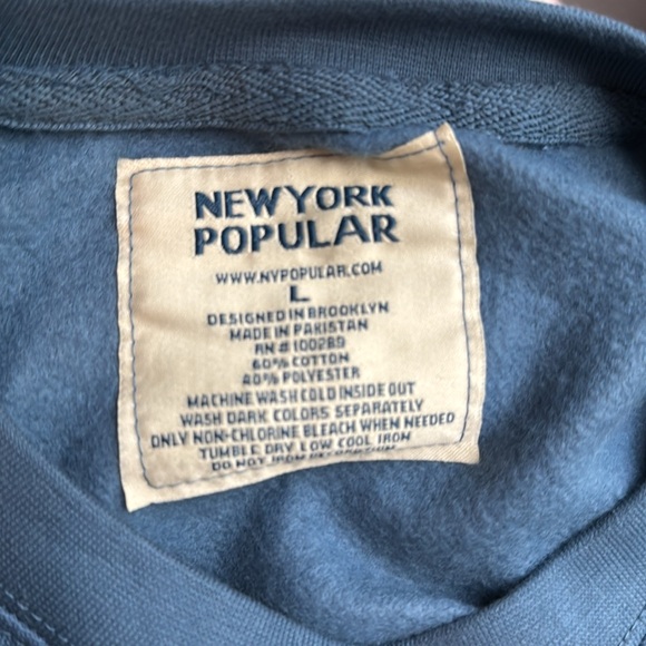 NWT SUPER COOL CHICAGO SWEATSHIRT! COMFY, SOFT AND WARM! - Picture 5 of 6